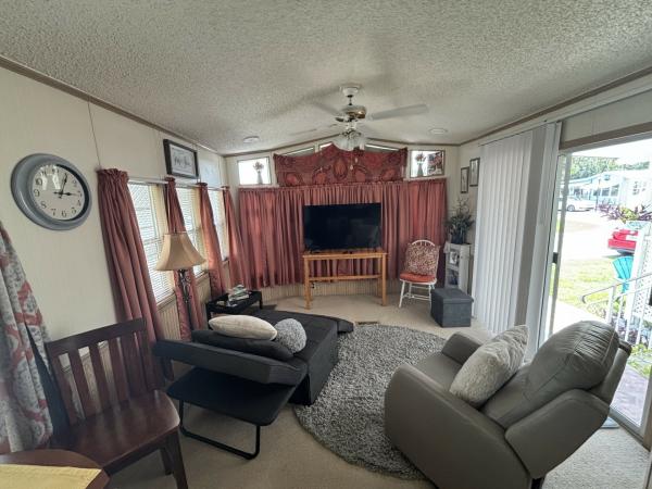 1992 Mobile Home