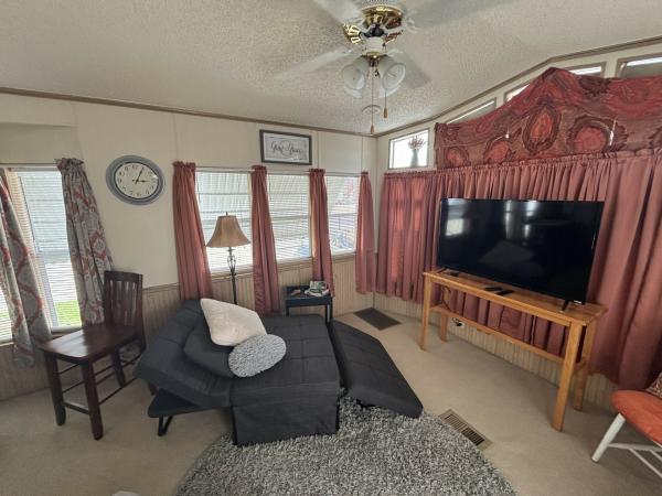 1992 Mobile Home