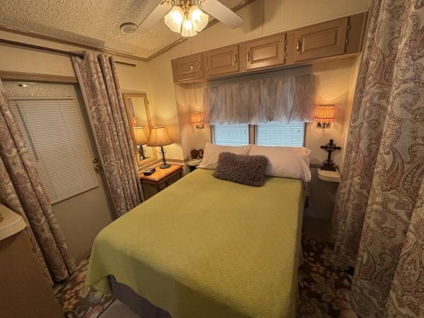 1992 Mobile Home