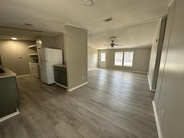 2001 SKYL 6602CT Mobile Home