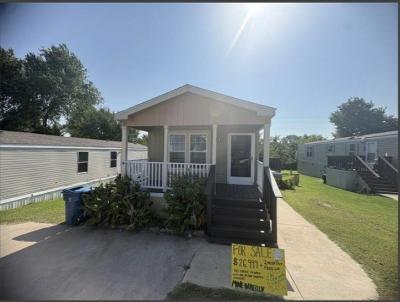 Photo 2 of 27 of home located at 13501 SE 29th Street #161 Choctaw, OK 73020