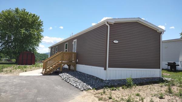 Photo 1 of 2 of home located at 173 Oakwood Lake Road Tunkhannock, PA 18657