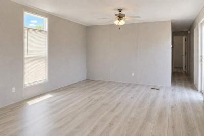 Photo 3 of 4 of home located at 272 Leaf Ln New Braunfels, TX 78130