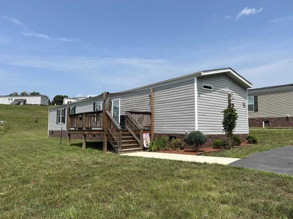 Photo 1 of 2 of home located at 25 Brown Bear Path Staunton, VA 24401