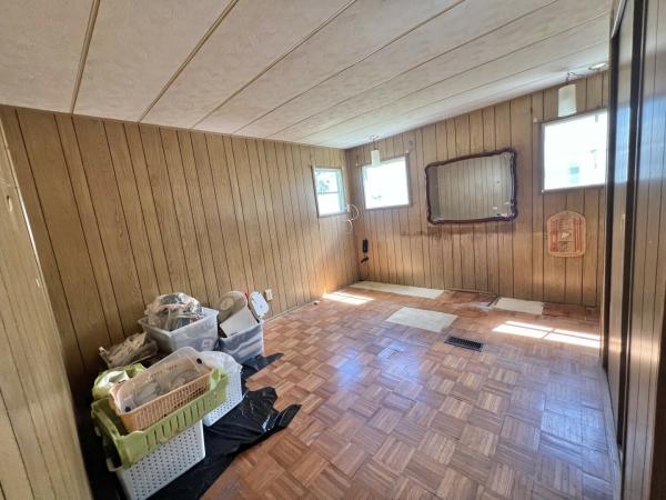 1971 UNK  Home