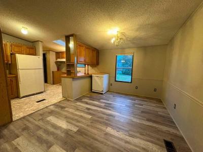 Photo 4 of 15 of home located at 542 Selkirk Mount Morris, MI 48458