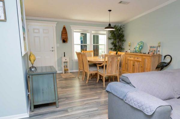 2002 Palm Harbo Manufactured Home