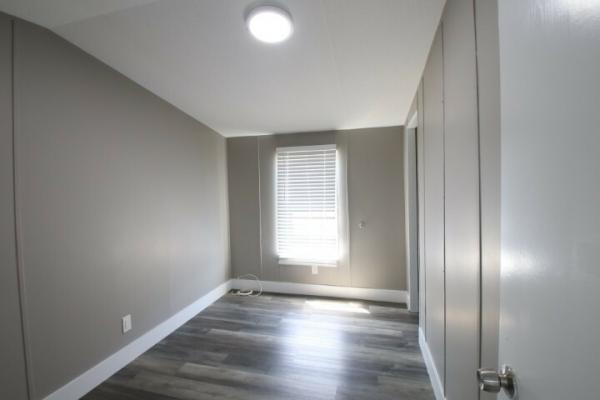 2000 WEST Manufactured Home