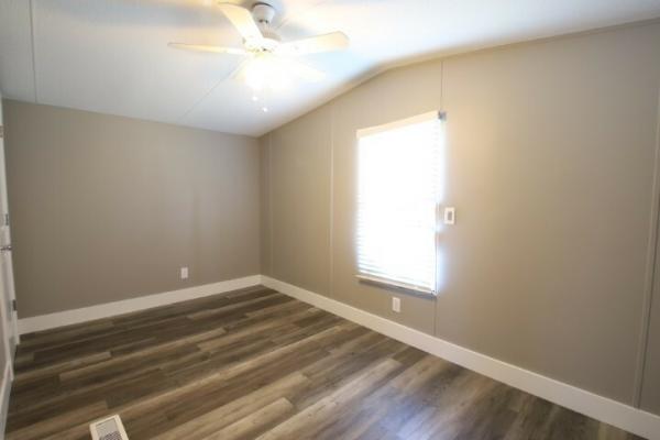 2000 WEST Manufactured Home