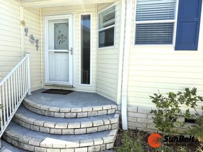 Photo 2 of 43 of home located at 908 Travino Drive Lady Lake, FL 32159
