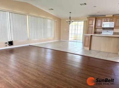 Photo 4 of 43 of home located at 908 Travino Drive Lady Lake, FL 32159