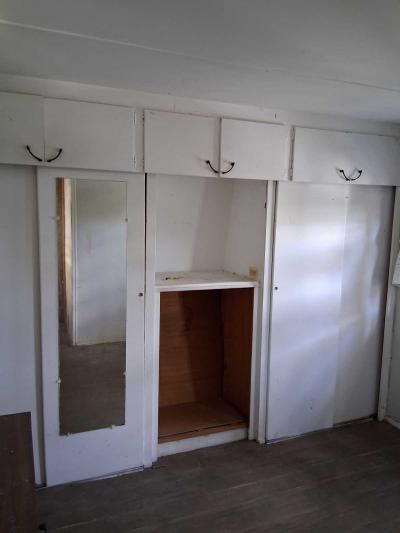 Photo 3 of 12 of home located at 38040 Bridge Ave Zephyrhills, FL 33542
