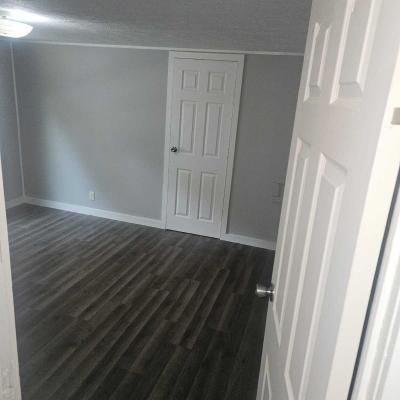 Photo 5 of 8 of home located at 2246 Oxford Drive Indianapolis, IN 46234