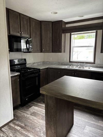 Mobile Home at 3725 N. Peoria Rd. Site # 153 Springfield, IL 62703