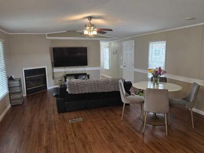 Photo 3 of 20 of home located at 29 Riadosa Ct Saint Peters, MO 63376