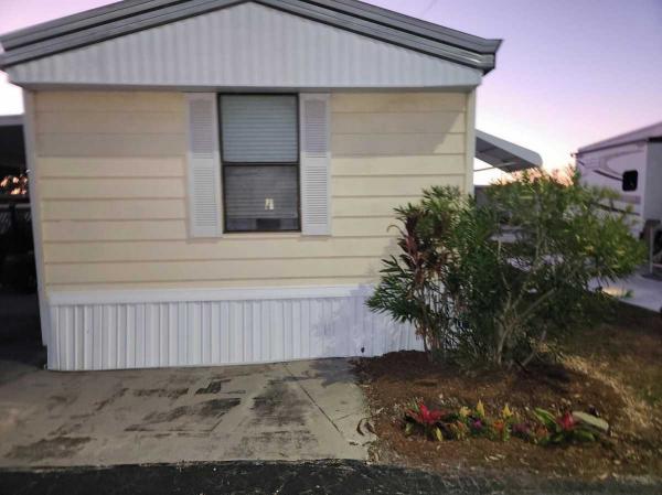 1986  Mobile Home For Sale