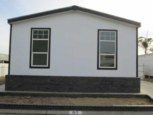 2017 Champion Creekside Manor Mobile Home