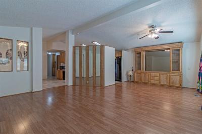 Photo 4 of 20 of home located at 8122 W. Flamingo Rd. Las Vegas, NV 89147