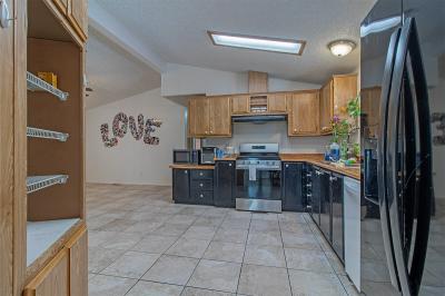 Photo 5 of 20 of home located at 8122 W. Flamingo Rd. Las Vegas, NV 89147