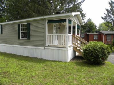 Photo 4 of 25 of home located at 10 Corova Way Saratoga Springs, NY 12866