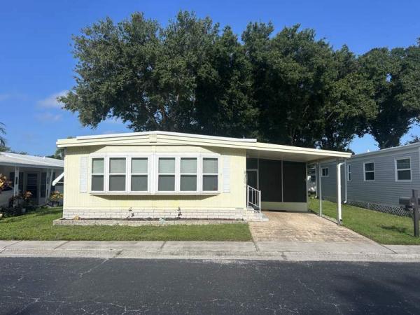 1982 TWIN Mobile Home For Sale