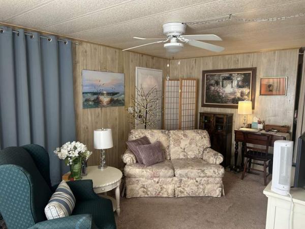 1982 TWIN Manufactured Home