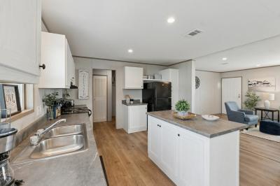 Photo 4 of 8 of home located at 7601 Daffan Lane #423 Austin, TX 78724
