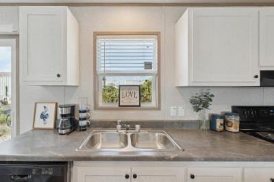 Photo 5 of 8 of home located at 7601 Daffan Lane #423 Austin, TX 78724