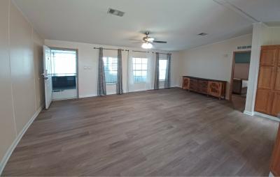 Photo 4 of 15 of home located at 6592 NW 35th Ave Coconut Creek, FL 33073