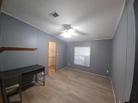 1999 SKYL 27x52 Mobile Home
