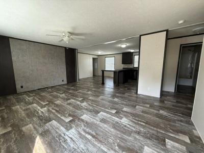 Photo 2 of 9 of home located at 704 Thomas J Drive Flint, MI 48506