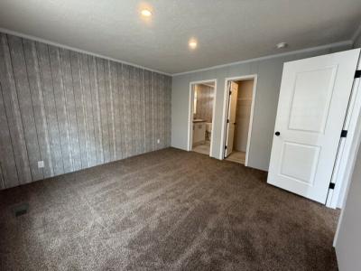Photo 5 of 10 of home located at 919 Kathy Circle Flint, MI 48506