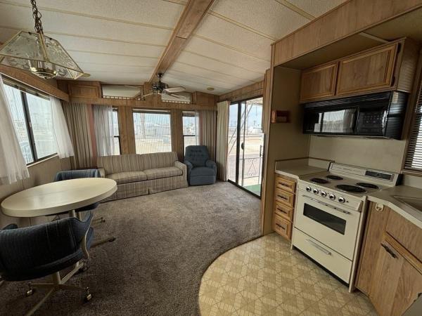 1987 Phoenix Unknown Mobile Home