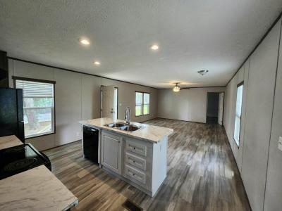 Photo 5 of 11 of home located at 10420 Us Hwy 31, #85 Tanner, AL 35671