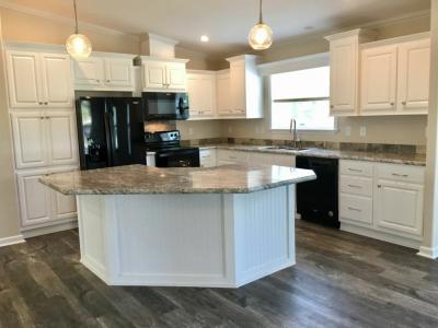 Photo 2 of 17 of home located at 146 Highland Drive Leesburg, FL 34788