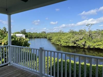 Photo 5 of 20 of home located at 610 Riverview Drive Ellenton, FL 34222