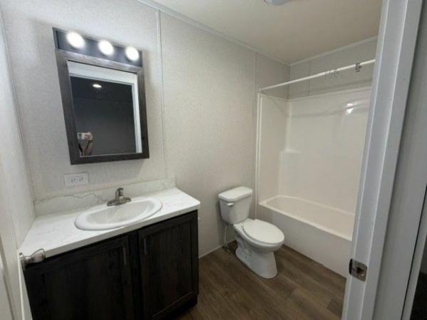 2025 Cavco Ind Velocity Mobile Home