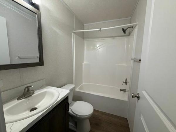2025 Cavco Ind Velocity Mobile Home
