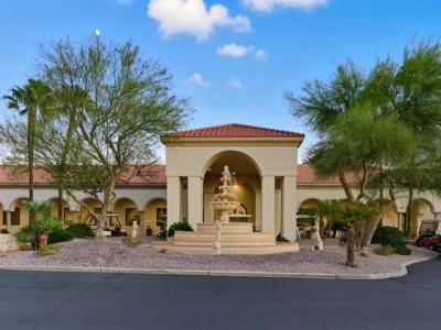 Photo 4 of 8 of home located at 3301 S Goldfield Road Lot 5134 Apache Junction, AZ 85119