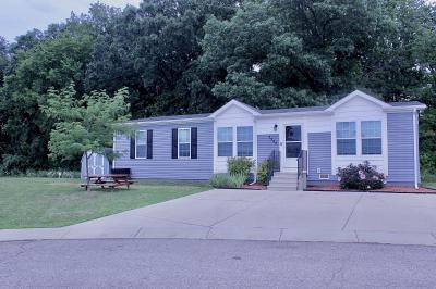 Mobile Home at 7350 Cabaline Dr Caledonia, MI 49316