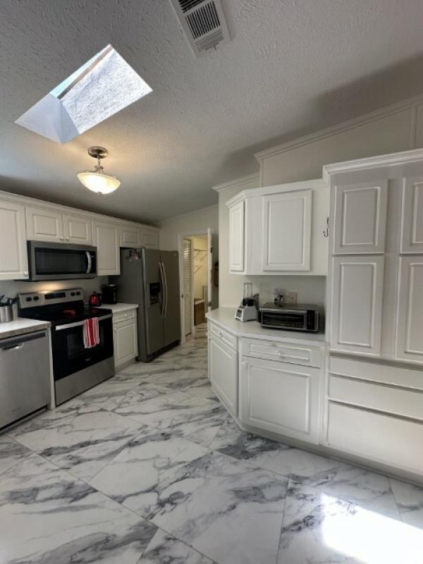 2004 Skyline Manufactured Home