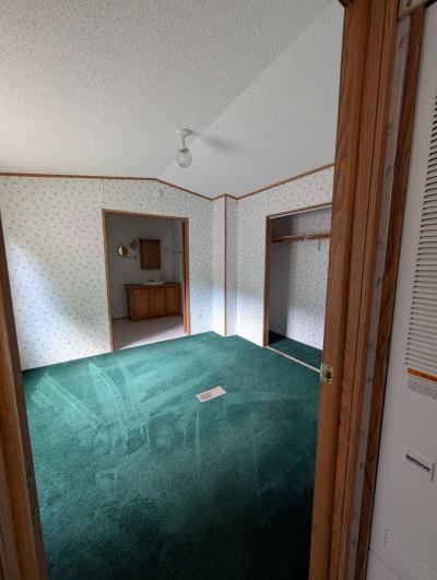 Photo 5 of 8 of home located at 1403 Concord St S, Trlr 11 South Saint Paul, MN 55075