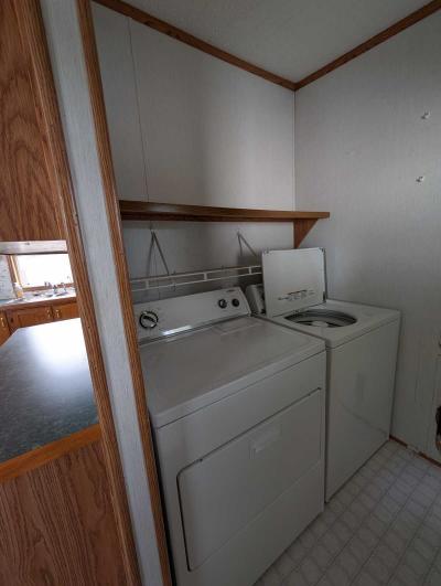 Photo 3 of 8 of home located at 1403 Concord St S, Trlr 11 South Saint Paul, MN 55075