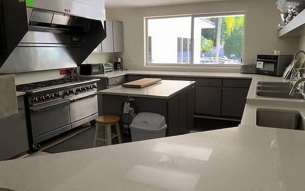 2001 PALM   Home