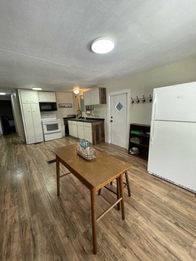 Photo 4 of 8 of home located at 7501 142nd Ave N Lot 353 Largo, FL 33771