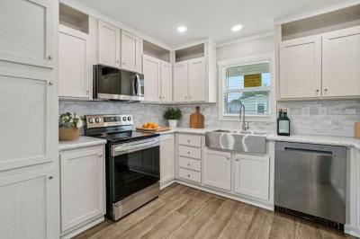 Photo 4 of 15 of home located at 1609 American Dr Cleburne, TX 76033