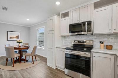 Photo 5 of 15 of home located at 1609 American Dr Cleburne, TX 76033