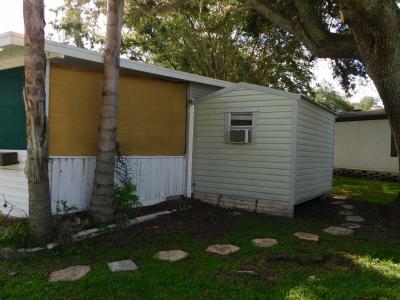 Photo 4 of 37 of home located at 38103 Overbrook Blvd. Zephyrhills, FL 33541