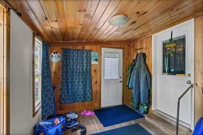 Photo 4 of 32 of home located at 40 Old Hickory Drive Saratoga Springs, NY 12866