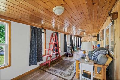 Photo 5 of 32 of home located at 40 Old Hickory Drive Saratoga Springs, NY 12866